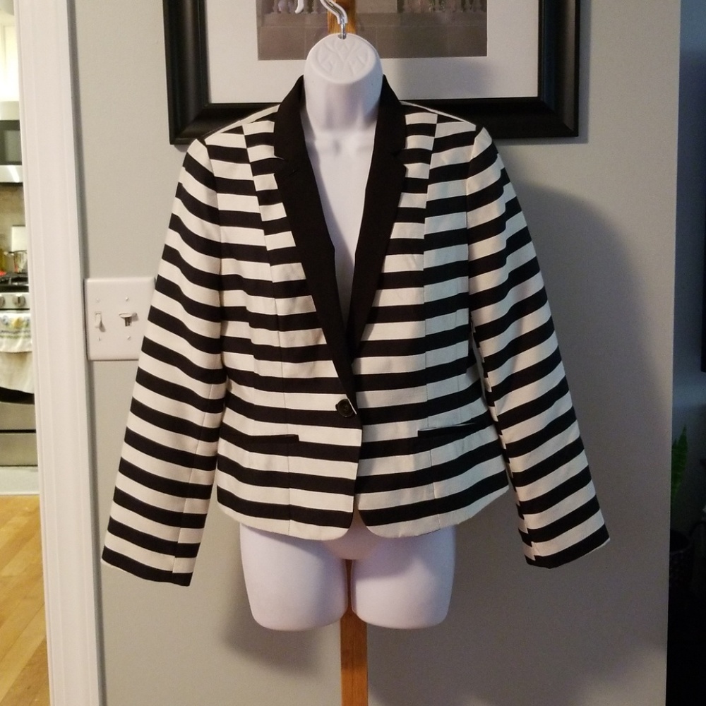 Worthington Black and White Striped Notch Lapel Blazer